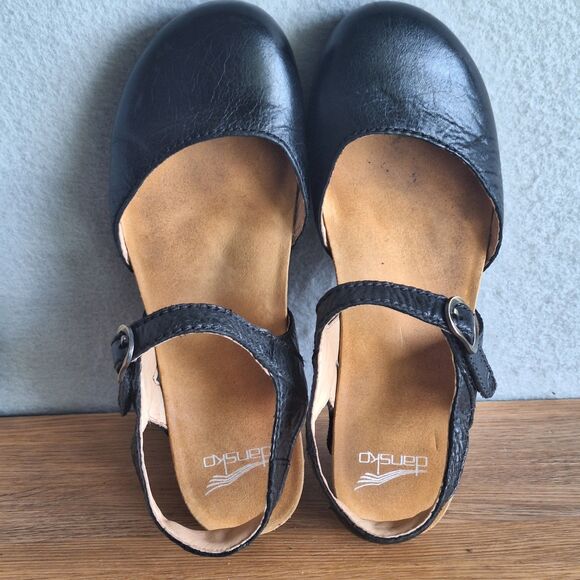 Dansko Tiffani Clog Sandal Women 39 US 8 8.5 Black Leather Wedge Strap Wood - Picture 4 of 10